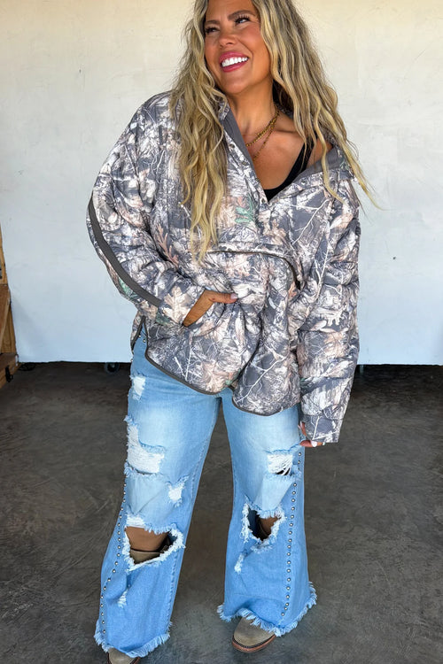 Outdoorsy Peyton Puffer Jacket in Woods Camo front view