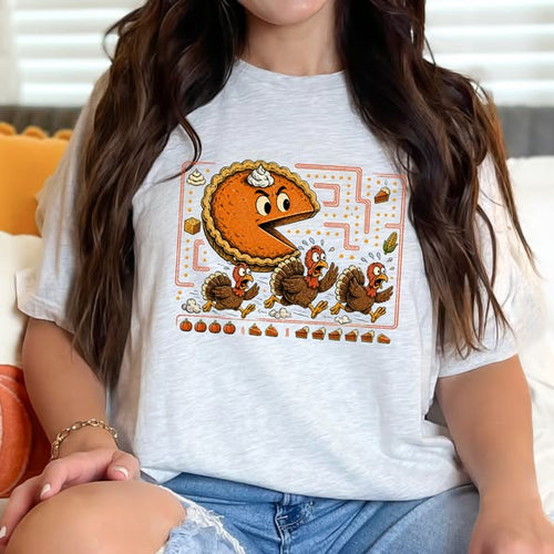 Thanksgiving Pie Chasing Turkey Graphic Tee in Ash