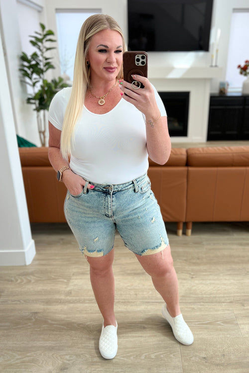 Cindy High Rise Mineral Wash Boyfriend Shorts – Judy Blue Distressed Shorts (S–3XL)