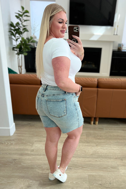 Cindy High Rise Mineral Wash Boyfriend Shorts – Judy Blue Distressed Shorts (S–3XL)