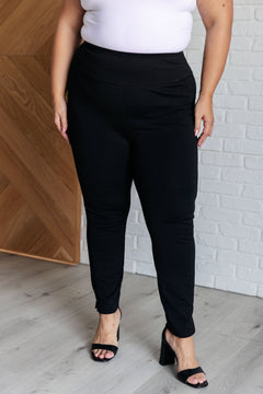 Magic Skinny 28" Pants in Black | Sizes Small - 3XL