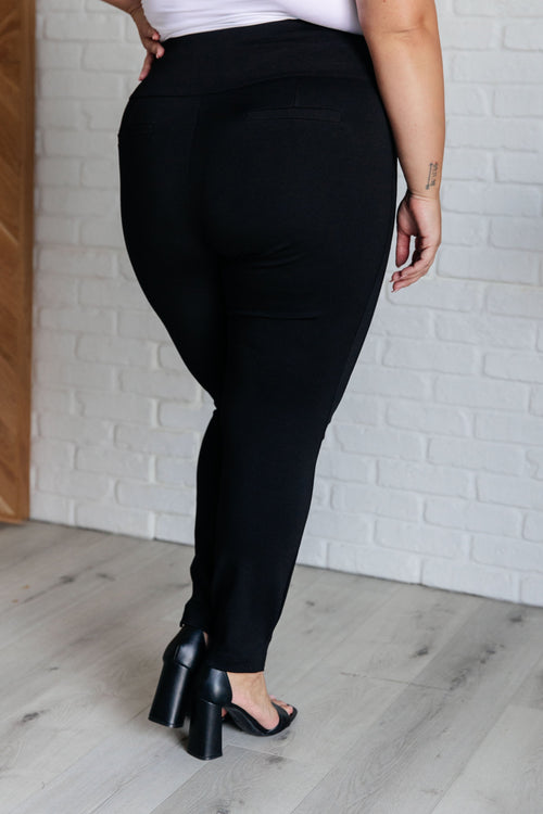 Magic Skinny 28" Pants in Black | Sizes Small - 3XL