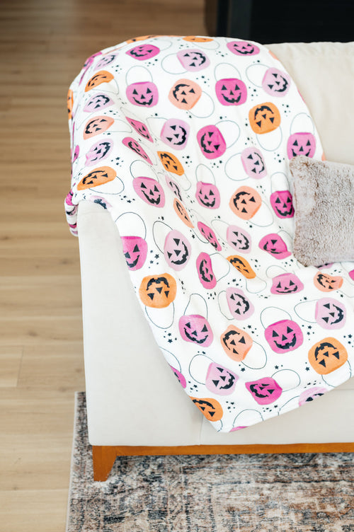 PREORDER: Limited Edition Halloween Fleece Blanket - Cozy Up in Spooky Style!