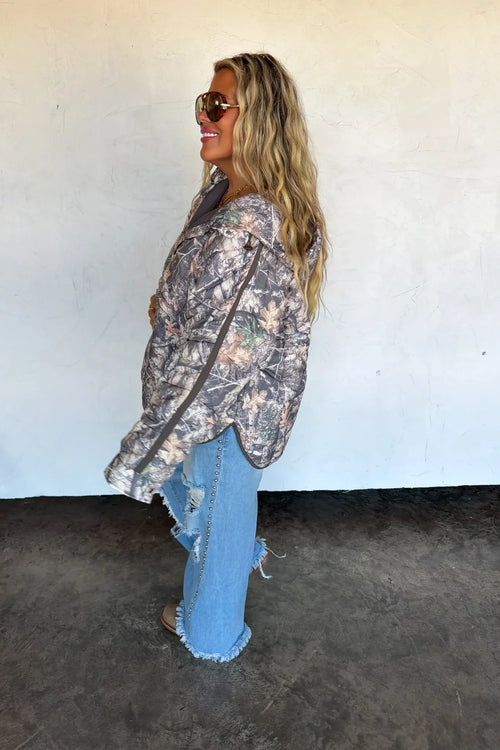 Outdoorsy Peyton Puffer Jacket in Woods Camo profile view