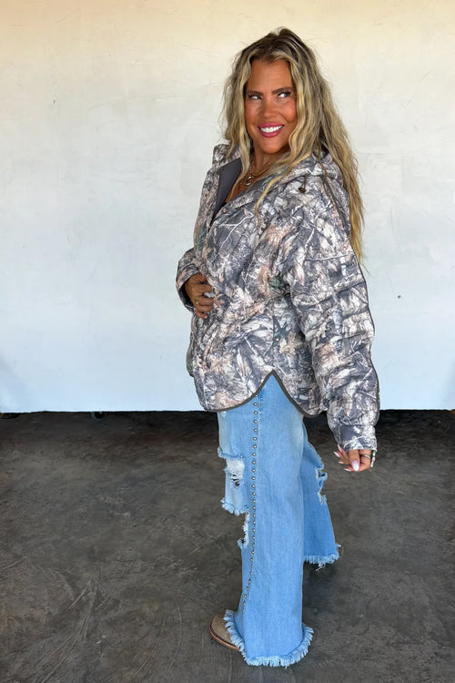 Outdoorsy Peyton Puffer Jacket in Woods Camo relaxed fit view