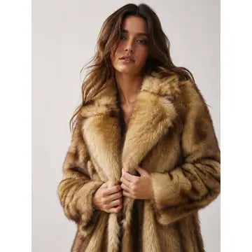 Camel Sag Harbor coat warm golden faux fur collar detail