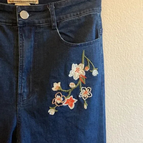 Women's Plus Size Denim Pants With Floral Embroidery - ONLY $10.00