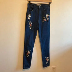 Women's Plus Size Denim Pants With Floral Embroidery - ONLY $10.00